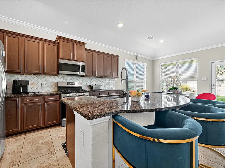 10519 Forfar Ln — Photo 17