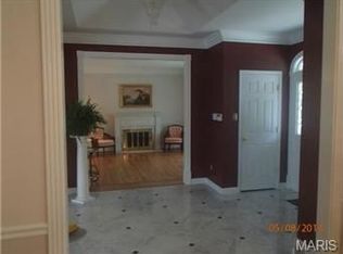 1730 Bopp Rd, Saint Louis, MO 63131