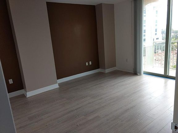 3rd image of 610 Clematis St APT 428