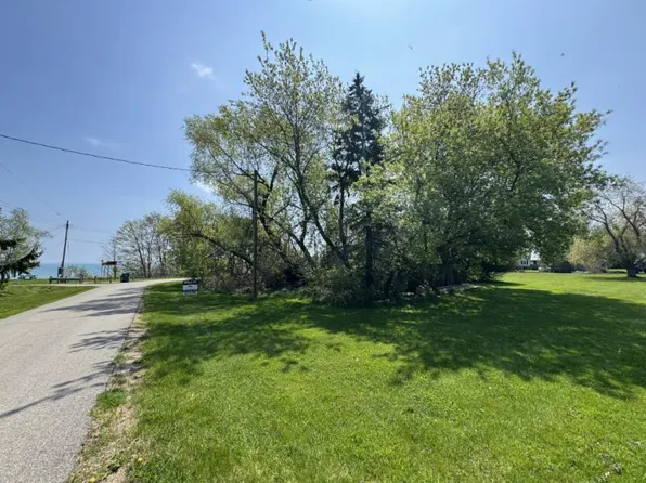 8087 N Lake St, Forestville, MI 48434