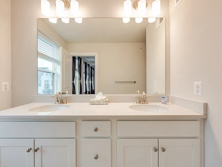2401 Stella Pl — Photo 24
