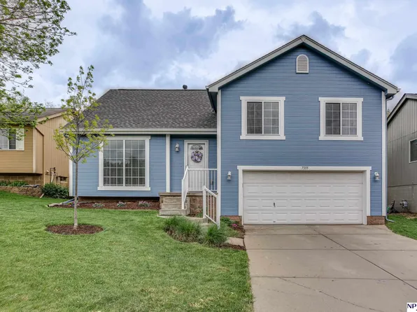 7355 Weber St, Omaha, NE 68122