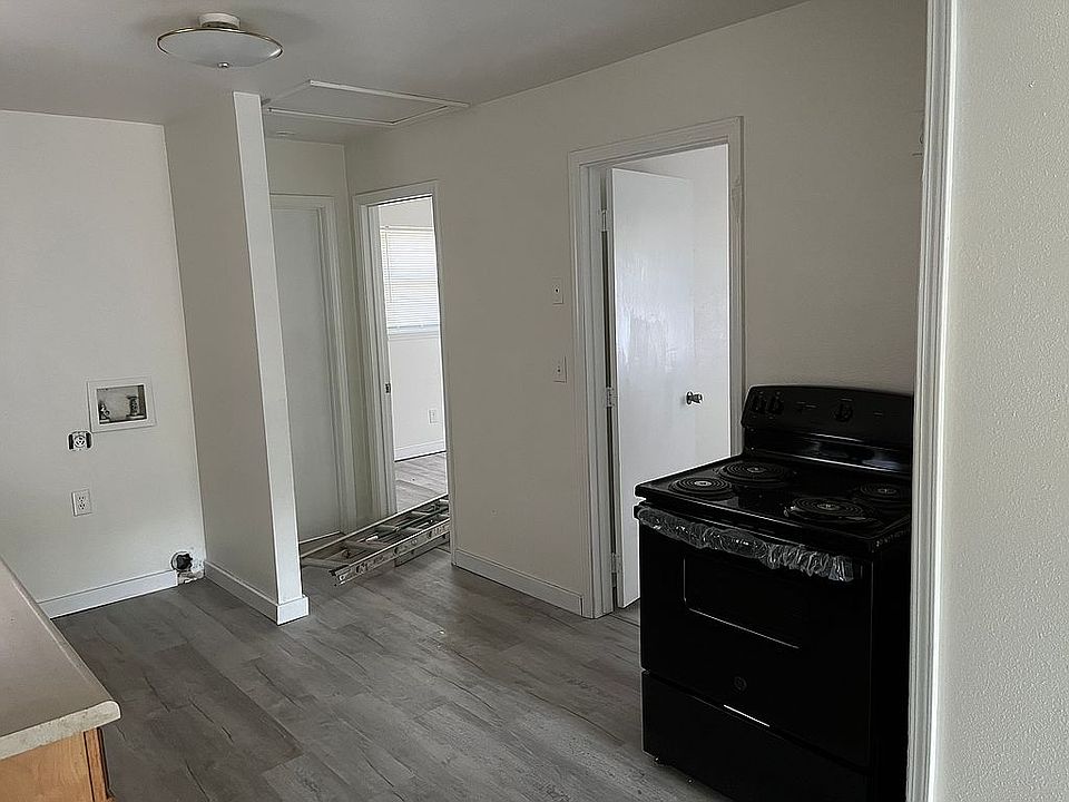 1st image of 318 S Moore Ave
