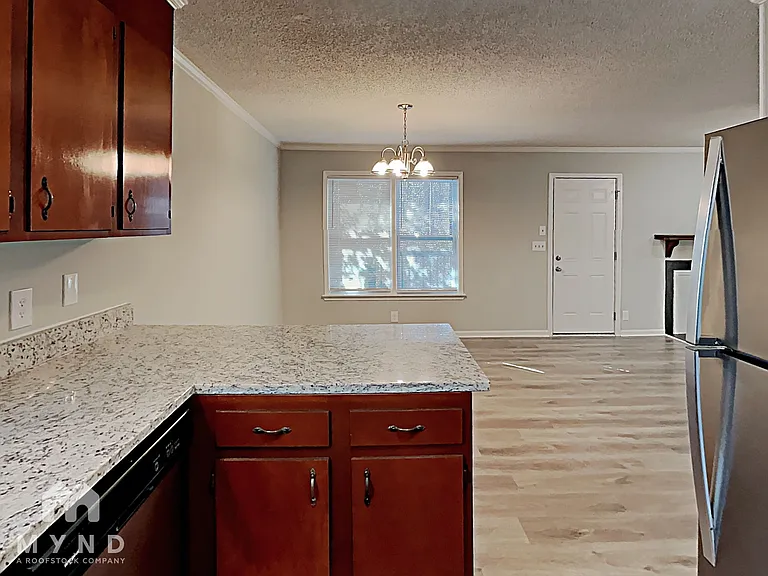720 Bermuda Ave — Photo 7