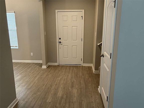 3rd image of 940 Fellowship Rd