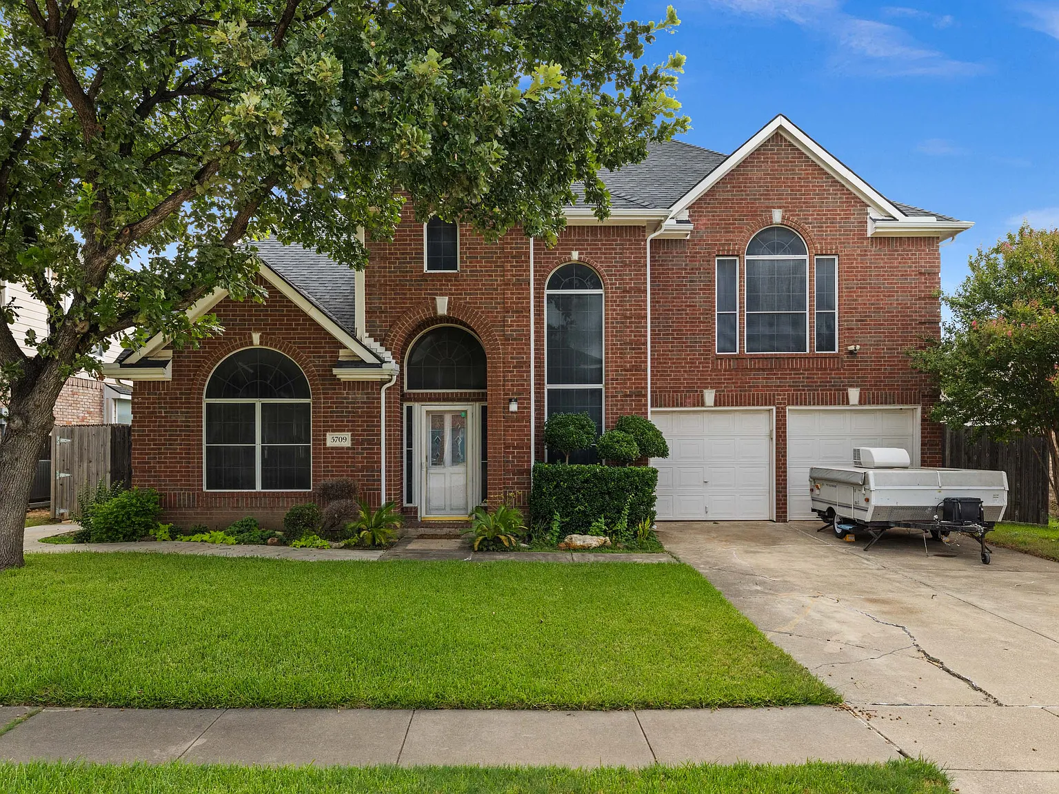 3 bed, 2567 sqft, $2,650 — Photo 3