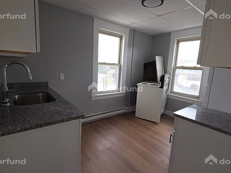 224 Main St #8 — Photo 9