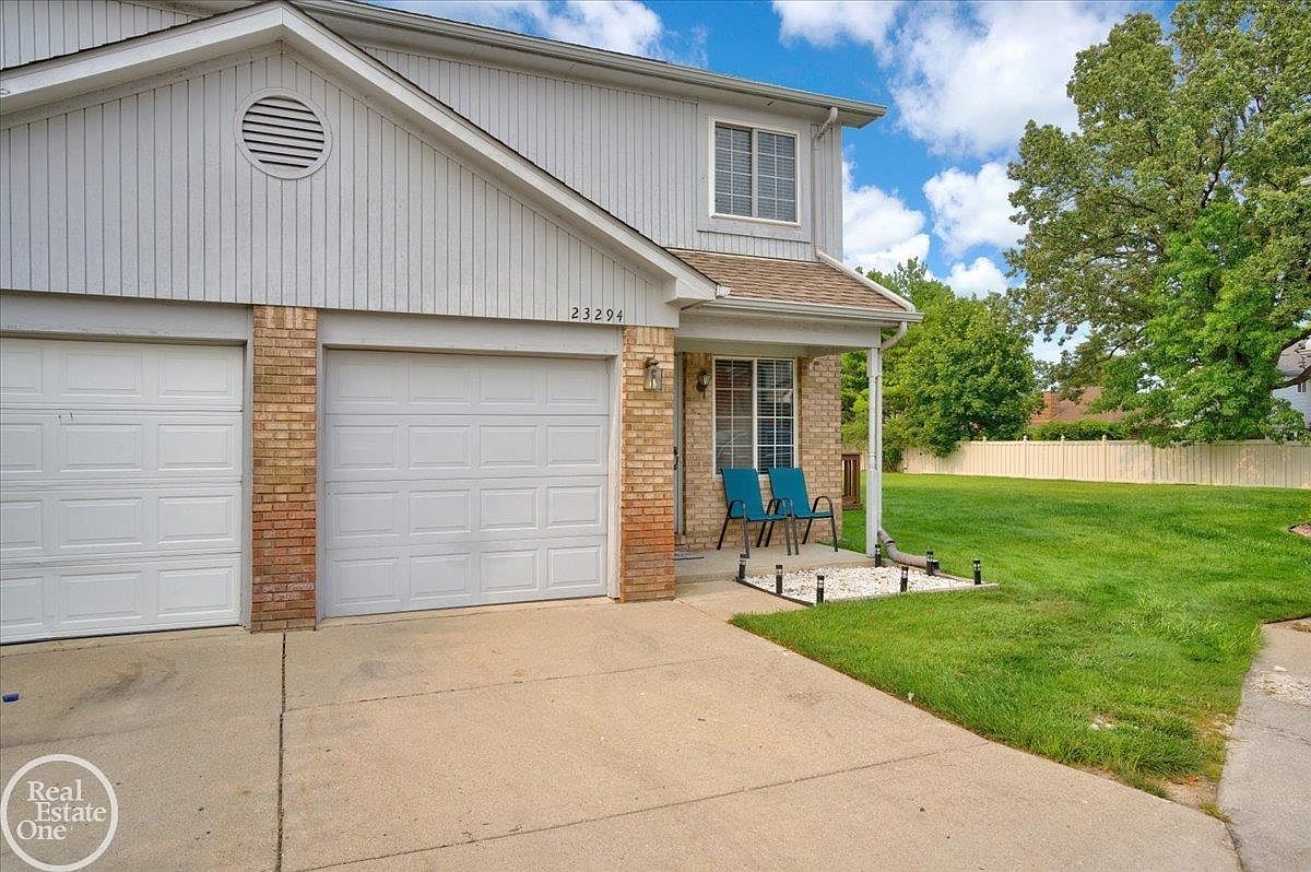 23294 Stiles Ct, Brownstown, MI 48183 Zillow
