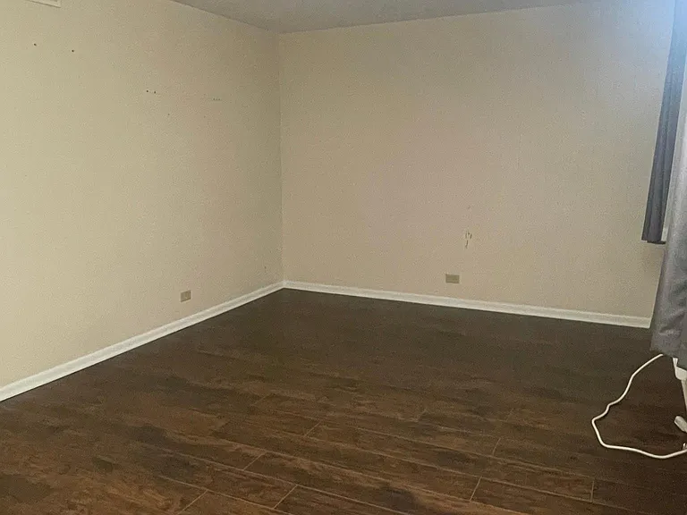 235 E Palatine Rd #1C — Photo 1