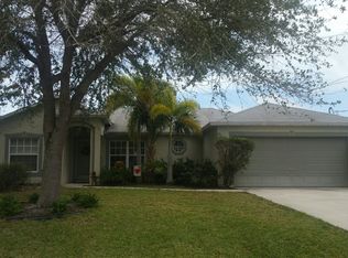 1531 SE Flintlock Rd, Port Saint Lucie, FL 34952
