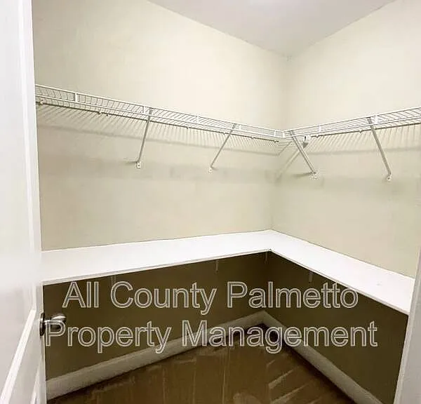 3639 Bagley Dr — Photo 12