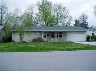 1333 S Belcrest Ave, Springfield, MO 65804