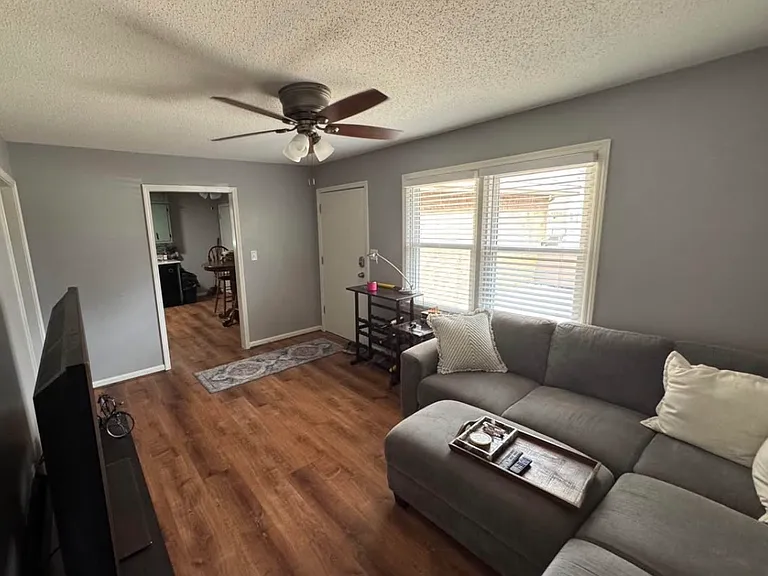 1620 Harvard Ave — Photo 1
