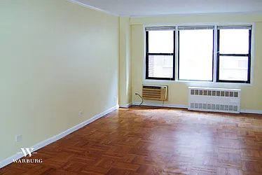 Rented by Warburg