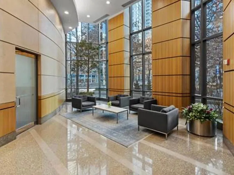 400 N La Salle Dr #3201 — Photo 4