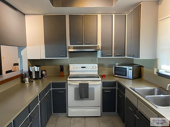 4th image of 5052 Lakeway Dr