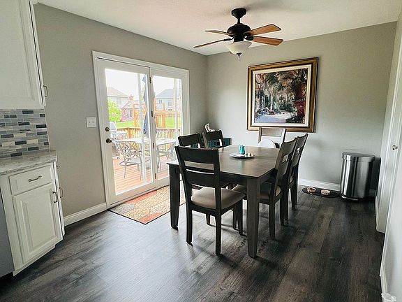 Eating area within kitchen