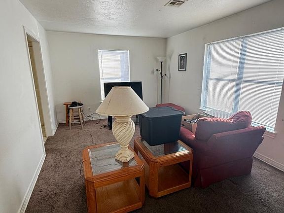 3rd image of 1023 E Arkansas St