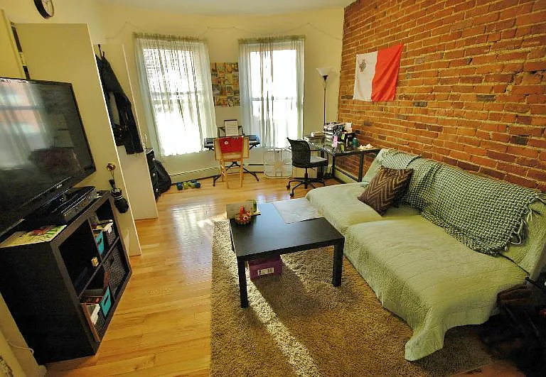 40 Symphony Rd #5 — Photo 4