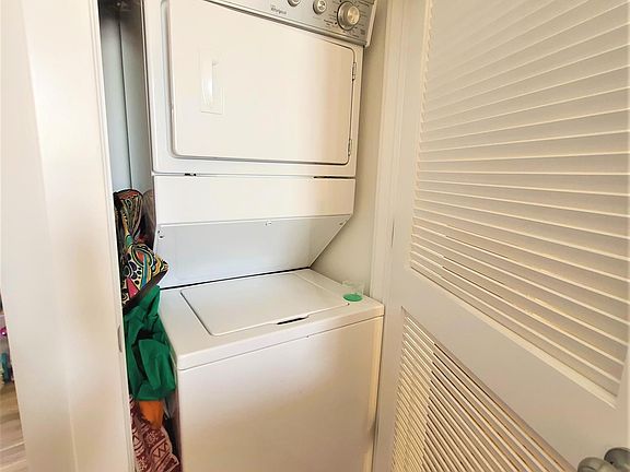 3rd image of 3233 W Potomac Ave APT 2-S