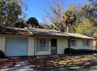 1076 NE 8th Ave, Crystal River, FL 34428
