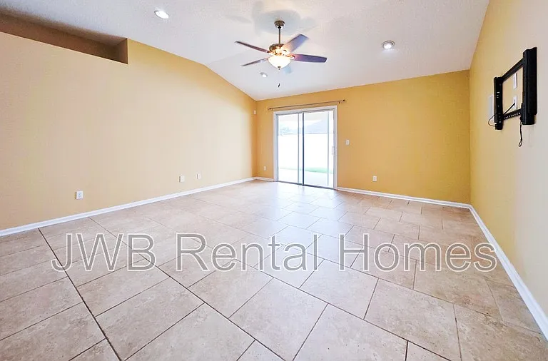 1346 Haden Ln — Photo 8