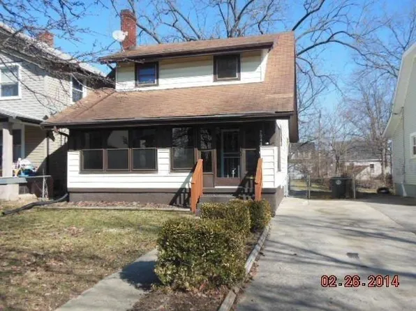 2048 Rugby Rd, Dayton, OH 45406