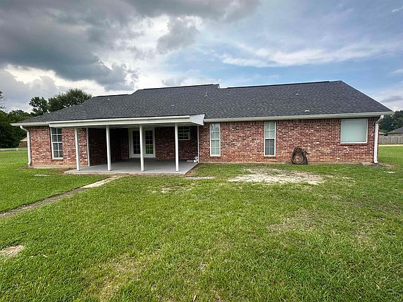 3rd image of 2821 Stillwood Rd