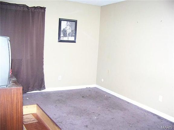 5th image of 1096 Mersey Bend Dr #3G