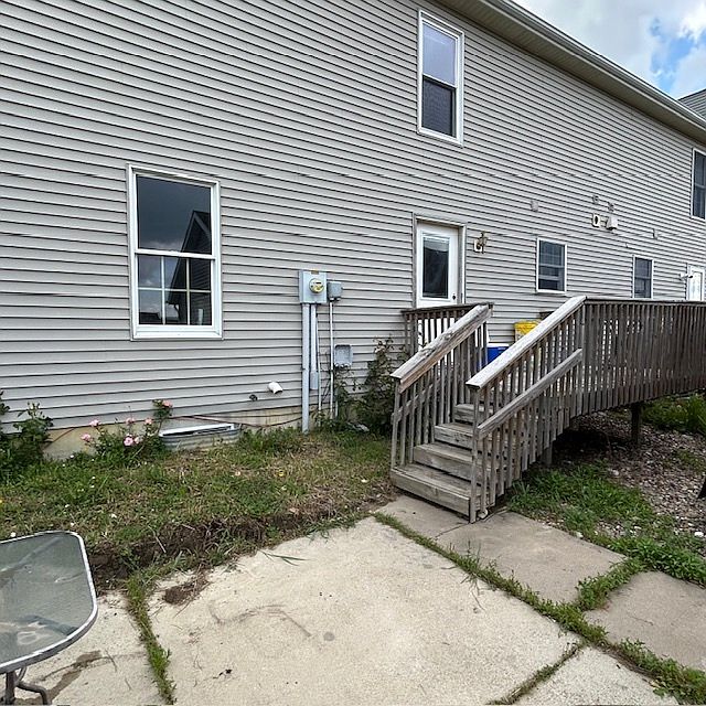 2nd image of 1119 E Shelbourne Dr