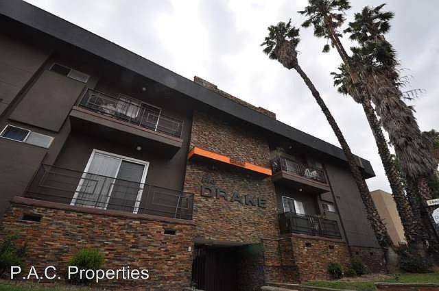 1st image of 6512 Woodman Ave APT 8