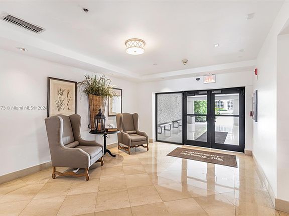 4th image of 575 Crandon Blvd APT 408