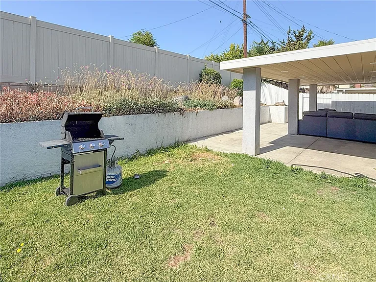 18626 Barroso St — Photo 13