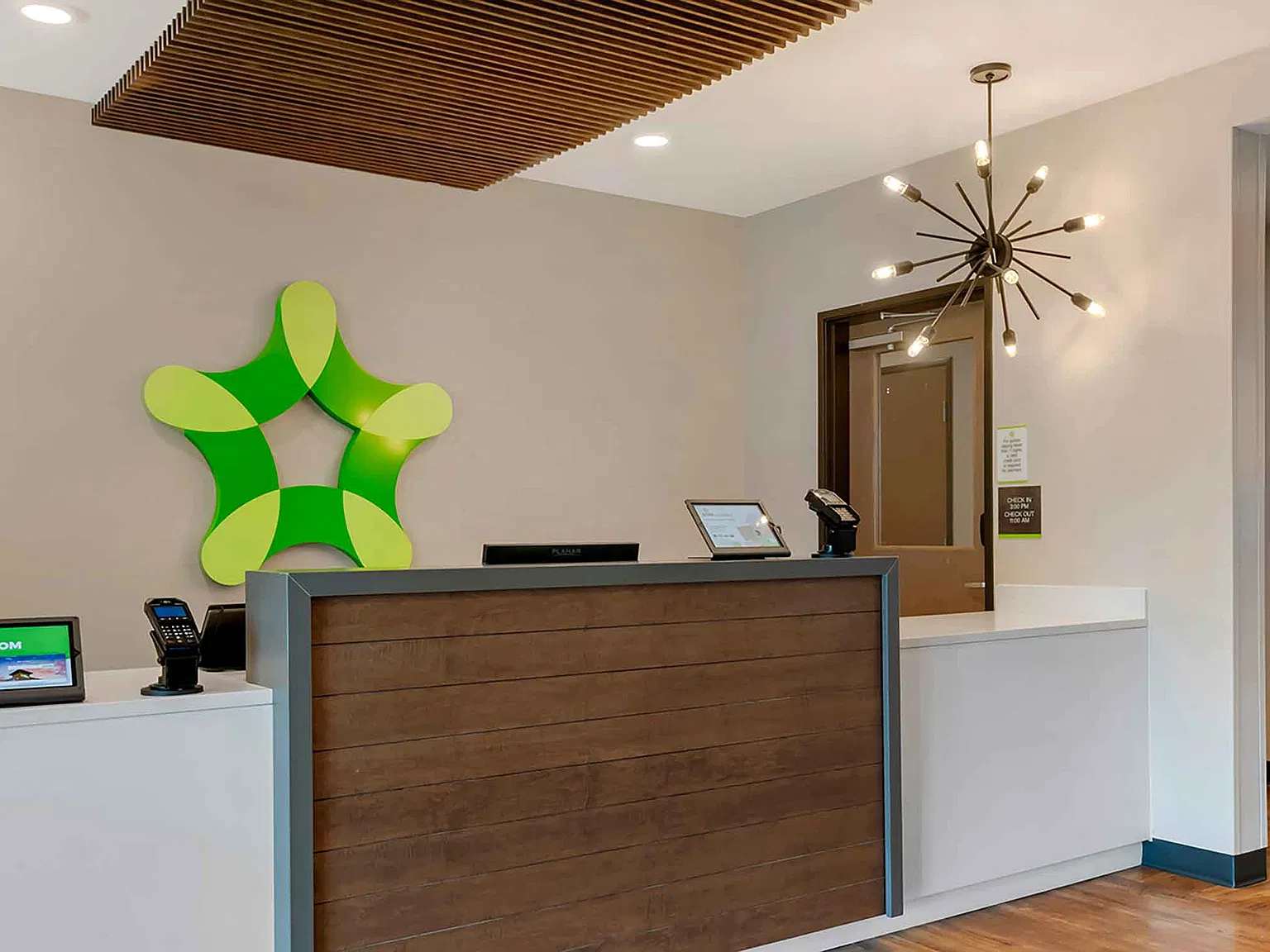 Orlando - Sanford — Photo 3