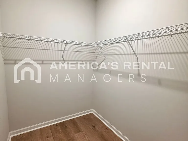 1028 John Ave — Photo 28