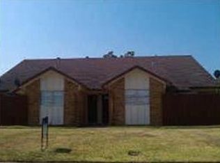718 E Pecan St, Hurst, TX 76053
