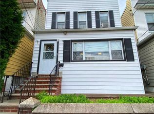 68-17 53rd Rd, Maspeth, NY 11378