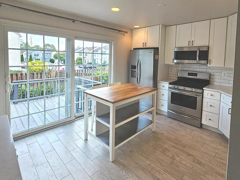 6552 Old Carriage Ln — Photo 10