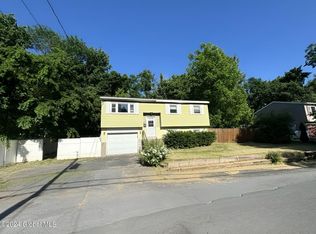 27 Moulds Ave, Rensselaer, NY 12144