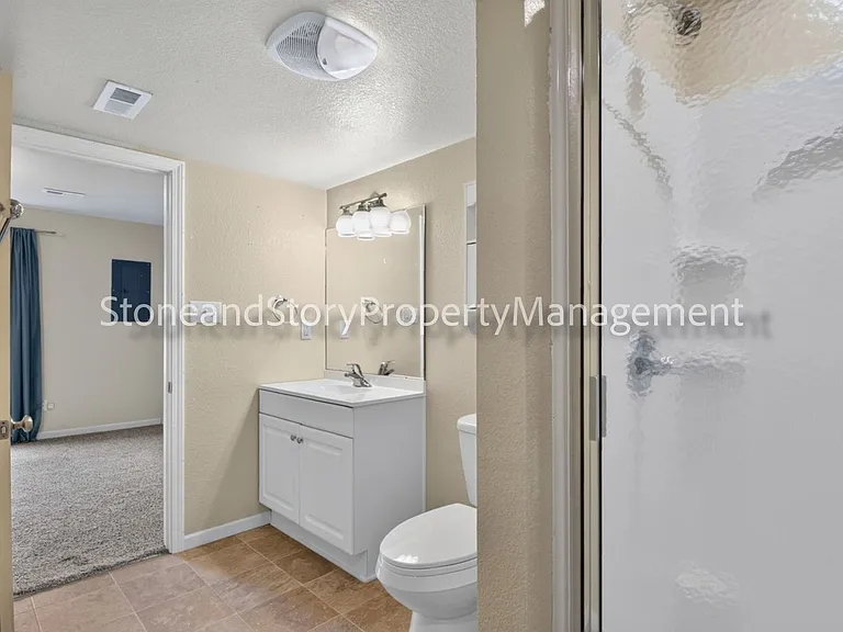 6926 SW 17th St — Photo 30