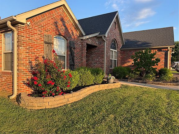 4th image of 3001 SW Gumleaf Rd