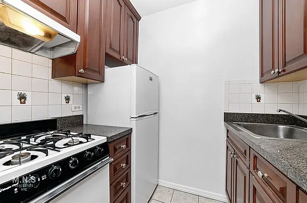 Rented by MNS | media 3