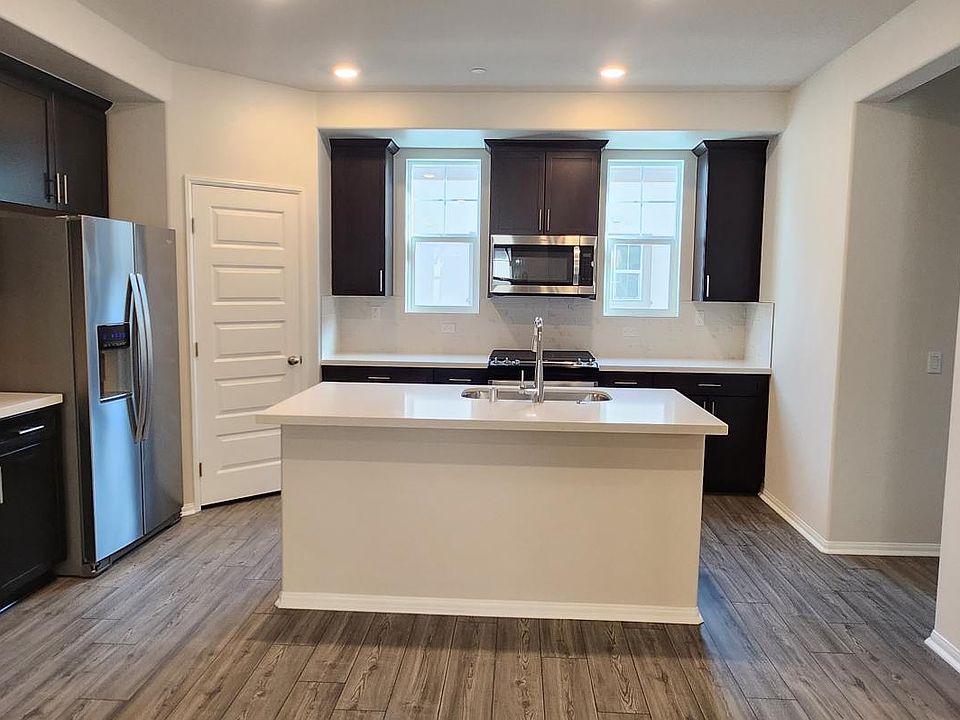 1st image of 40787 Melrose Dr