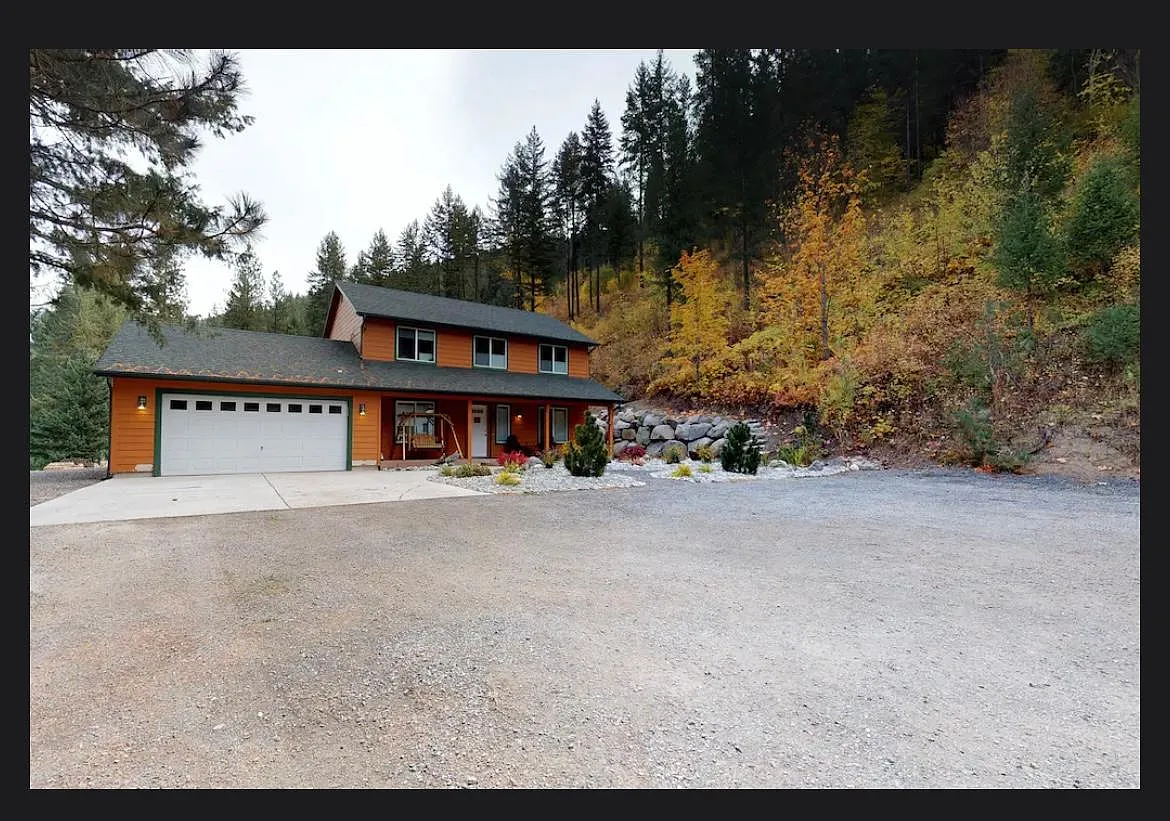 3893 Old Blewett Rd — Photo 1
