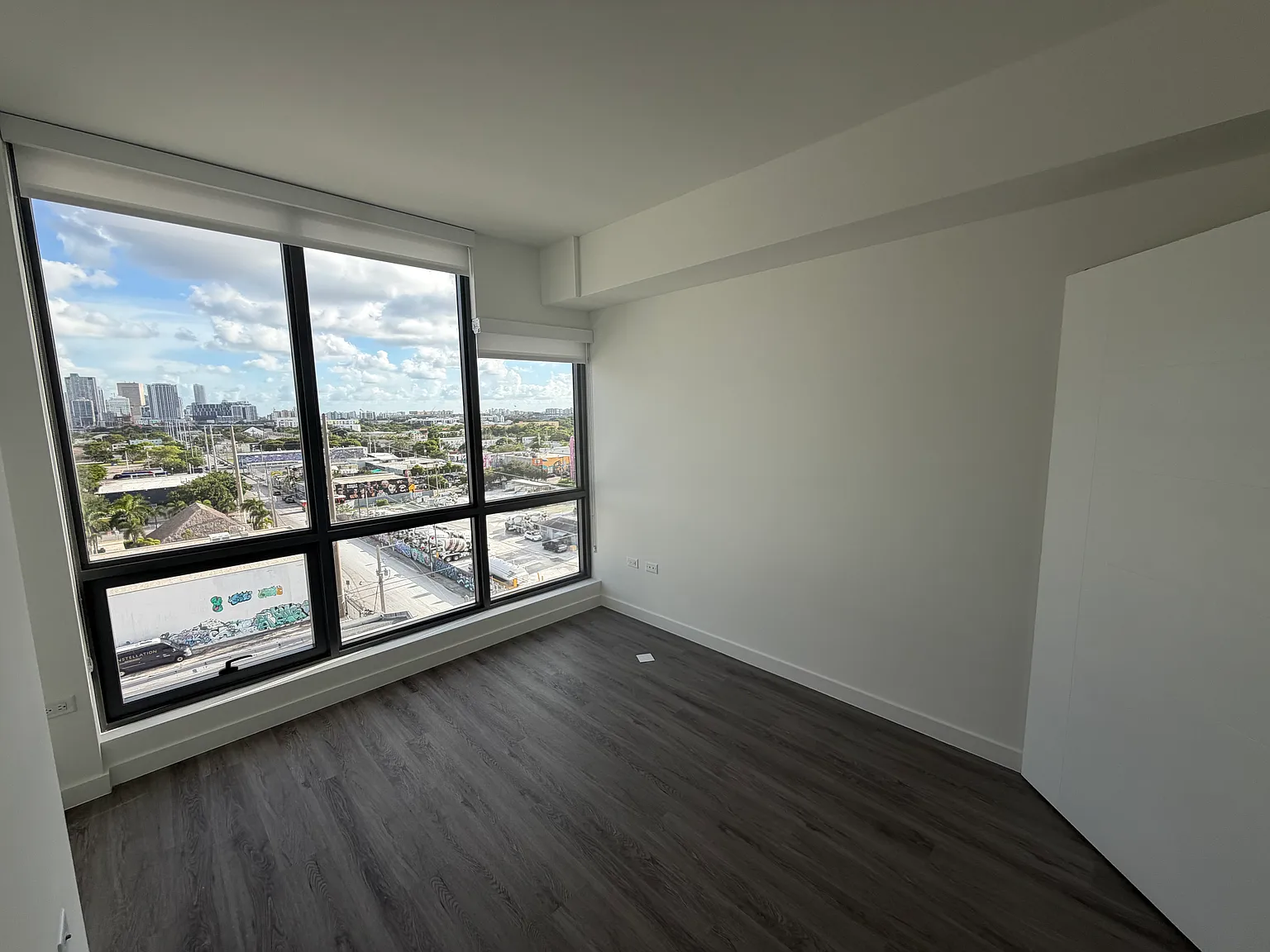 2 bed, 1038 sqft, $3,380 — Photo 4