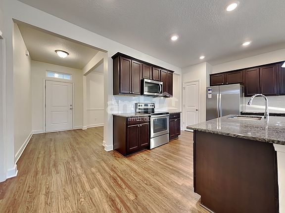4th image of 3071 Creek Village Lane Grn
