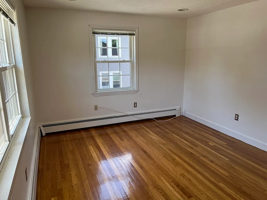 1 bed, 1.0 bath, 650 sqft, $2,375 — Photo 3
