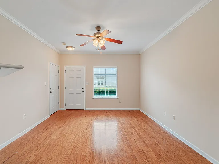 10810 Carpenter Run Ln — Photo 5
