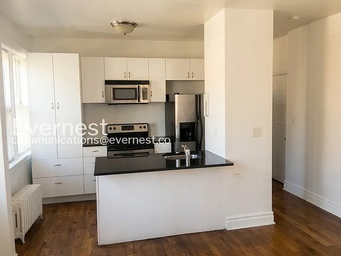 2 bed, 1.0 bath, 750 sqft, $1,850 — Photo 3