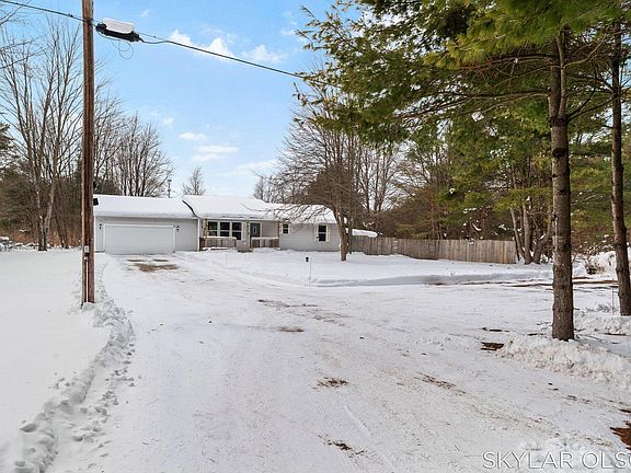 5th image of 3651 Strand Rd